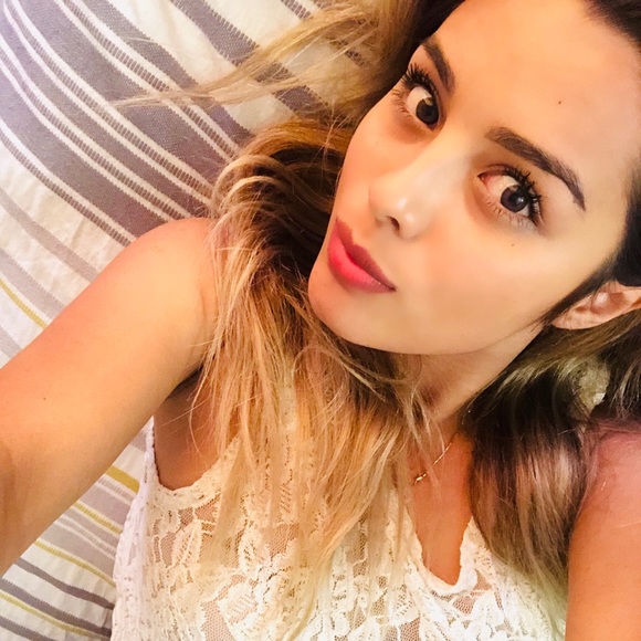 Meet your Posher, Julisha - Picture 1 of 1